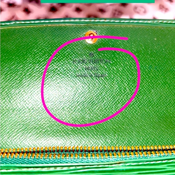 Authentic LV Green Epi Wallet. Serial Code: CA1926 - Picture 12 of 14